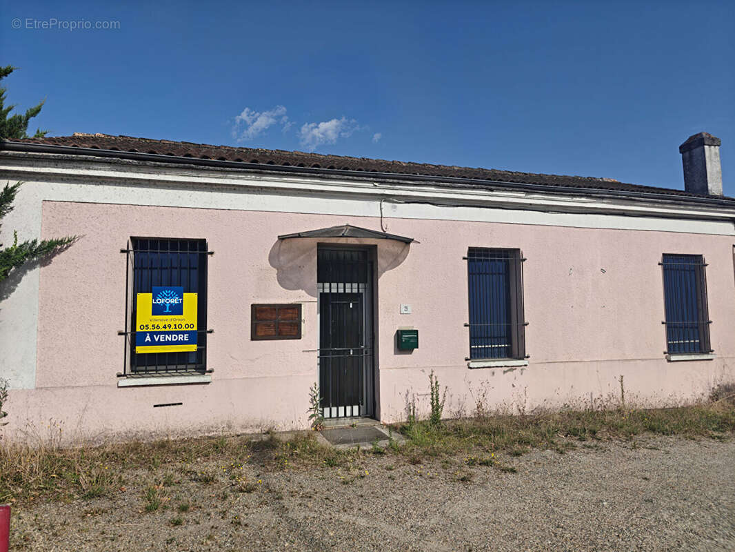 Commerce à VILLENAVE-D'ORNON