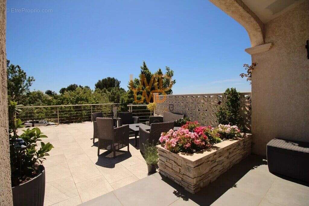 Maison à ENSUES-LA-REDONNE