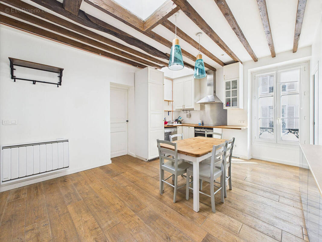 Appartement à PARIS-17E