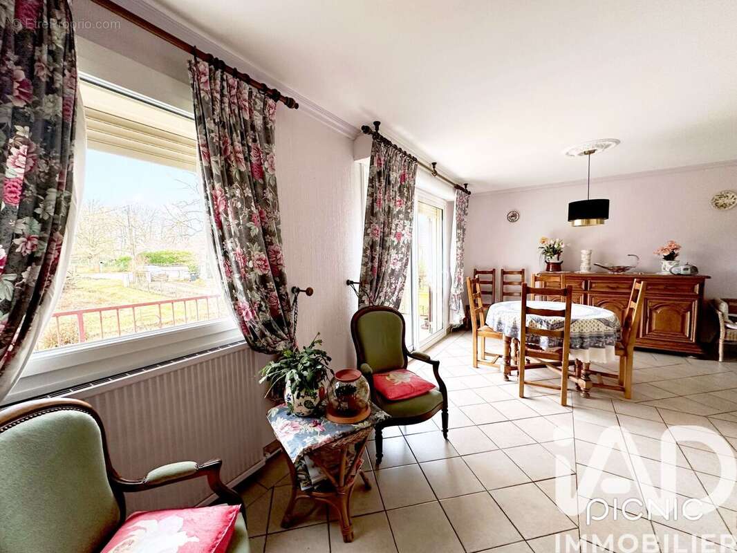 Photo 3 - Maison à NOGENT-SUR-VERNISSON