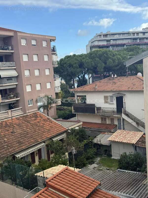 Appartement à ROQUEBRUNE-CAP-MARTIN