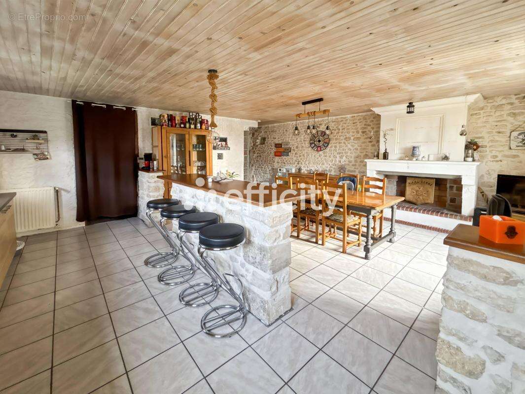 Maison 108 m² à Perignac  - photo 5