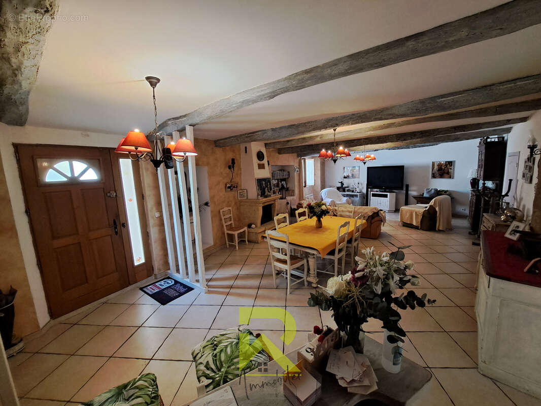 Maison à CRUZY