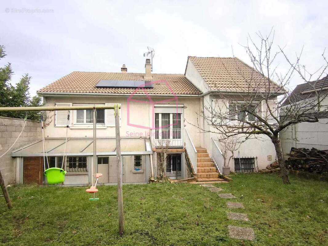 Maison à VIGNEUX-SUR-SEINE