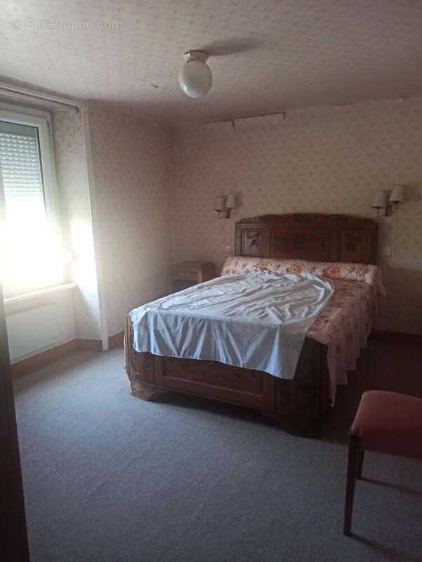 Maison à SAINT-SAMSON-SUR-RANCE