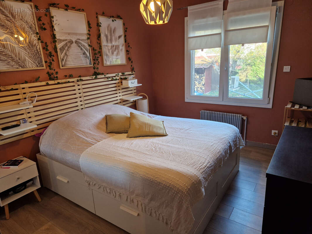 Maison à VELLE-SUR-MOSELLE