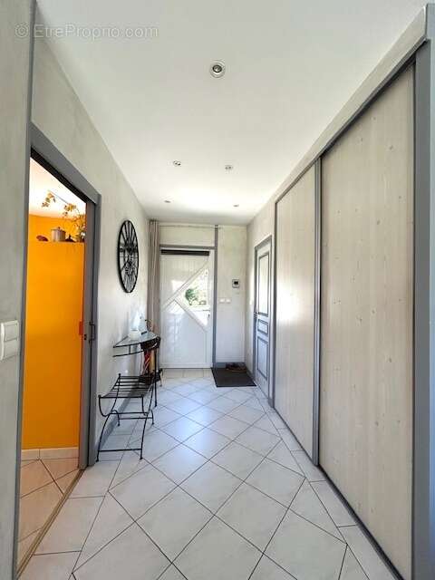 Maison à SAINT-ETIENNE-DE-TULMONT