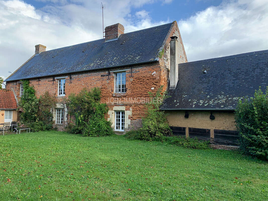 Maison à BAILLY-EN-RIVIERE