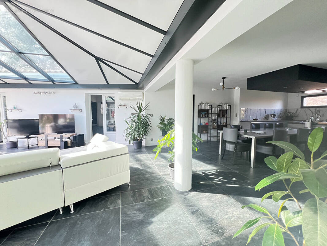 Maison à LES MATHES