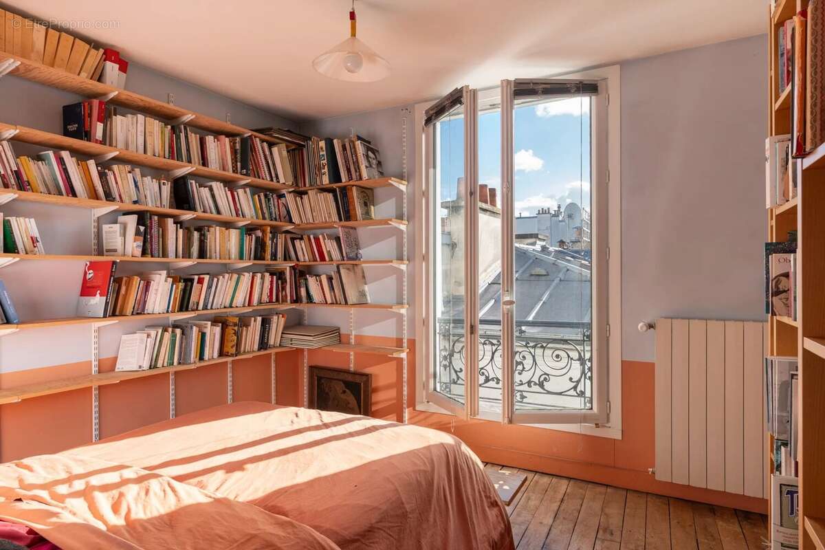 Appartement à PARIS-10E