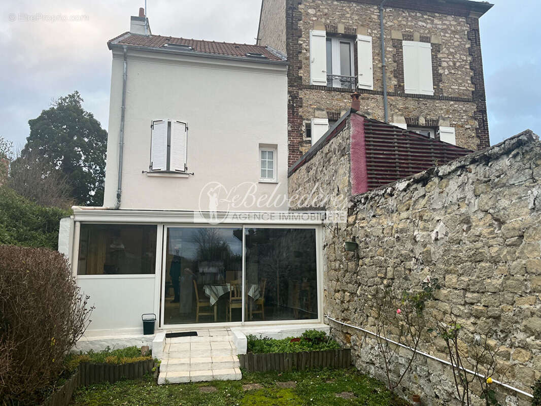 Maison à SAINT-LEU-LA-FORET