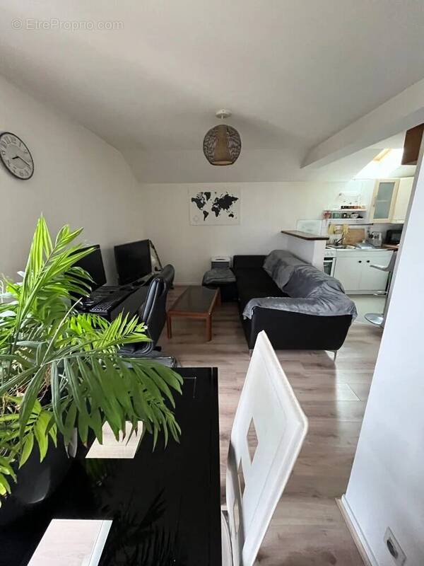 Appartement à AUNEAU