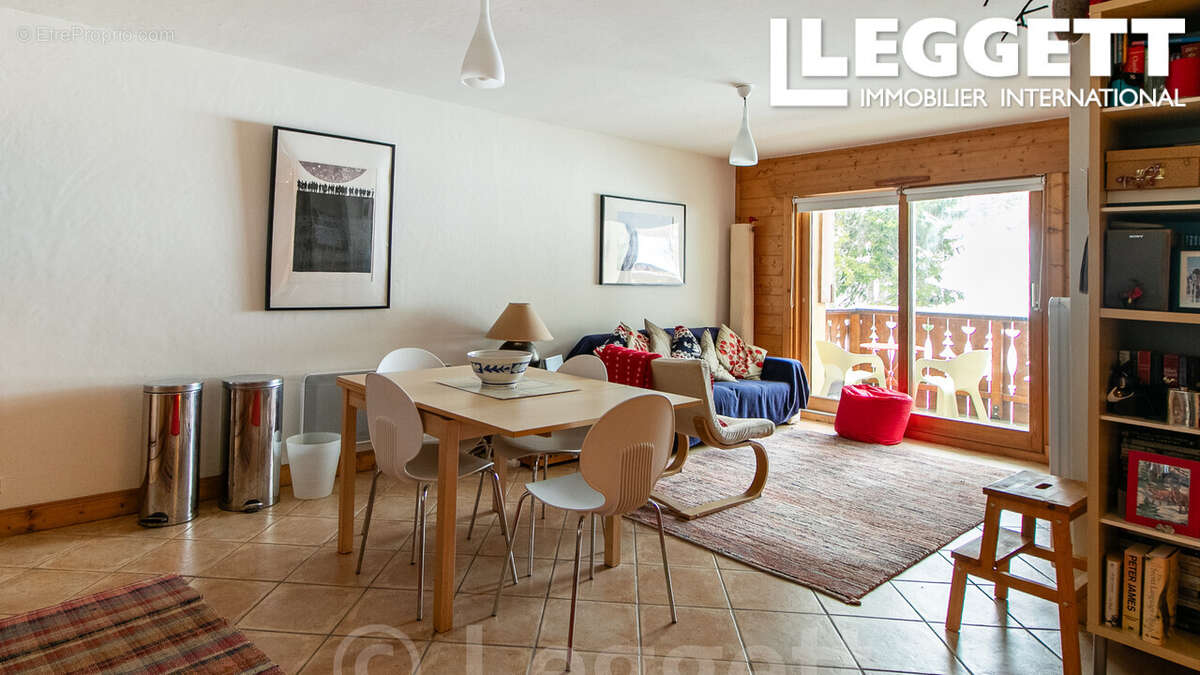 Appartement à MORILLON