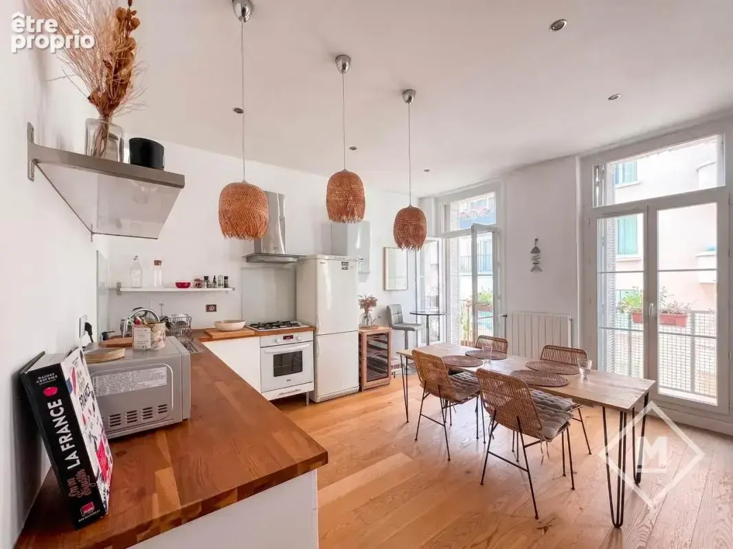 Appartement T3 de 63m² ascenseur coup de coeur - Secteur Catalans Marseille 7ème - photo 3