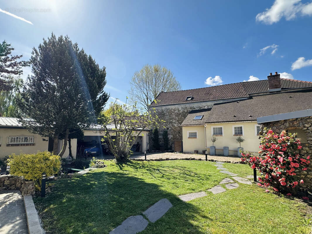 Maison à LES ALLUETS-LE-ROI