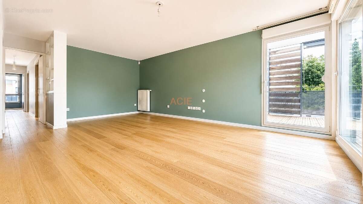 Appartement à LOUVRES