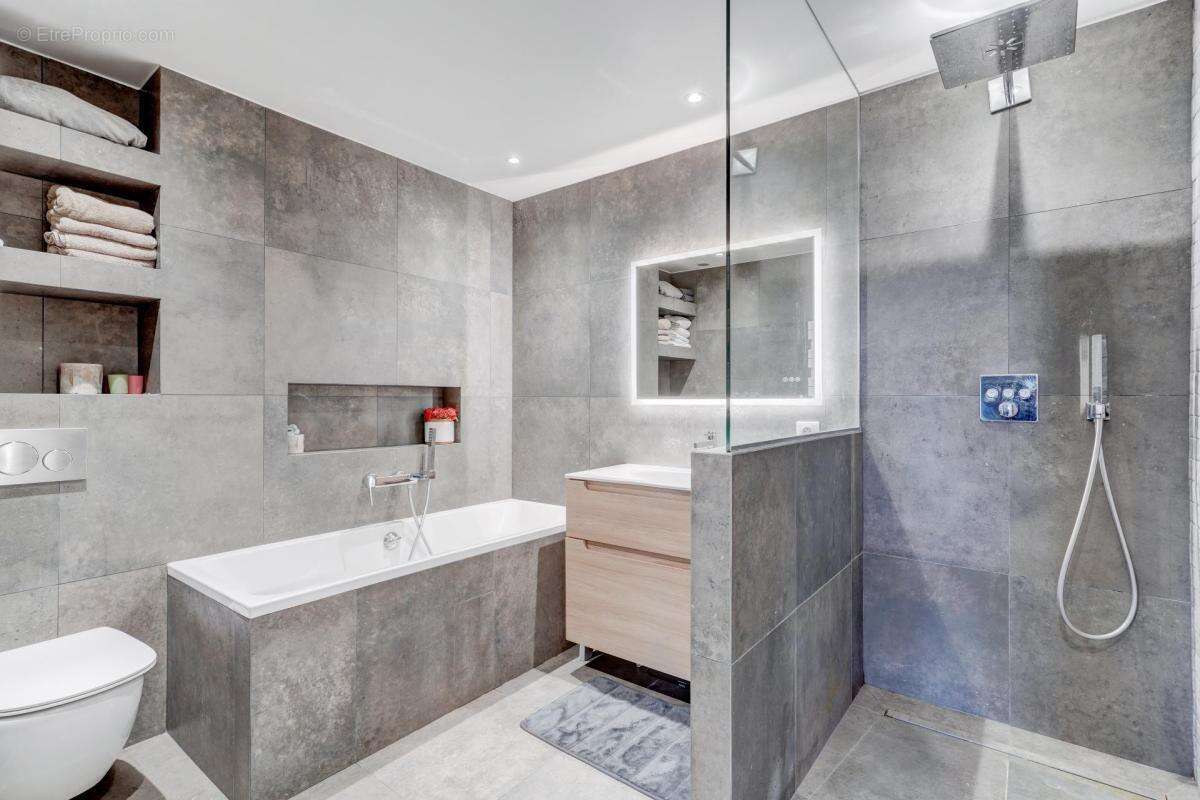 Neuilly-sur-seine : sablons / pont de neuilly - exceptionnel appartement de 96m2 avec terrasse 40m2 - 2 chambres - possibilité p - photo 7