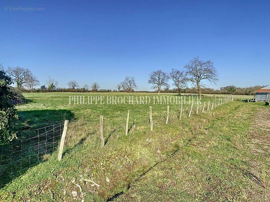 Maison à MAREUIL-SUR-LAY-DISSAIS