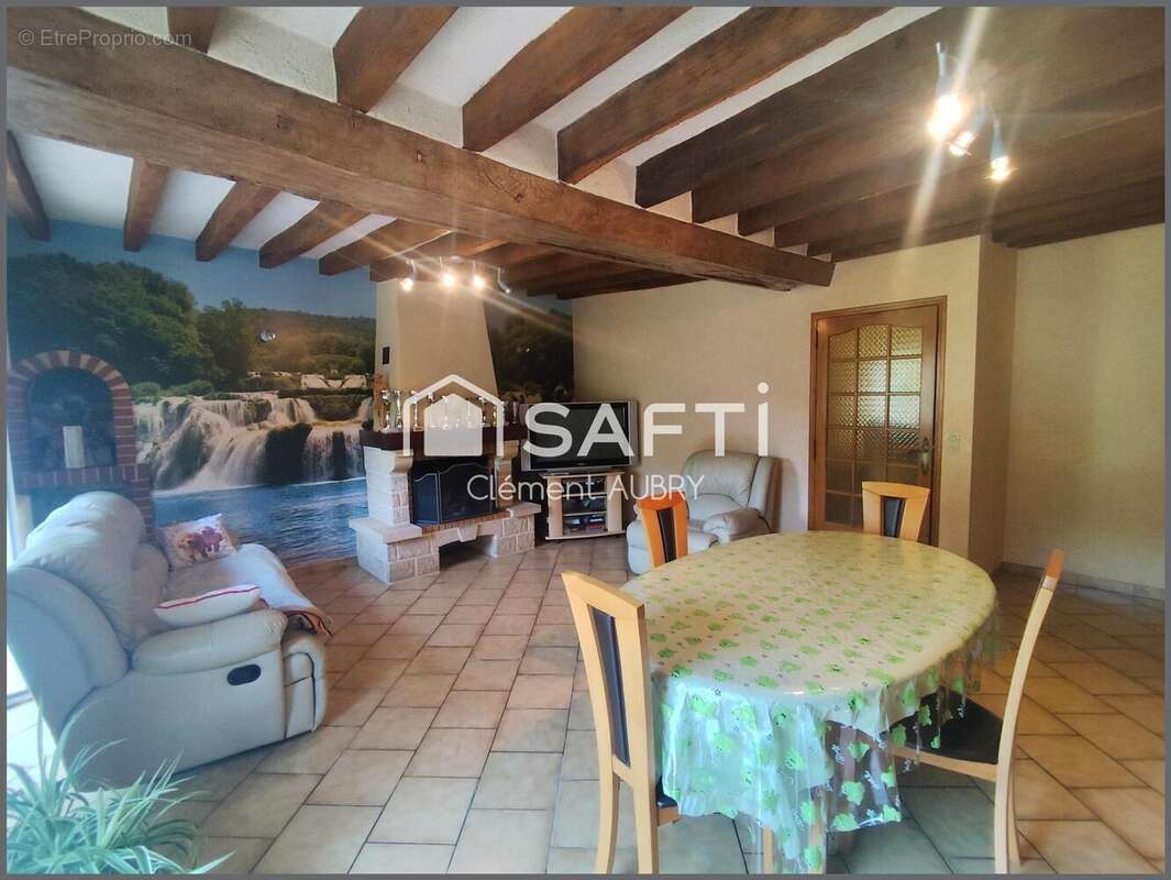 Photo 3 - Maison à SAINT-SATURNIN-DU-LIMET