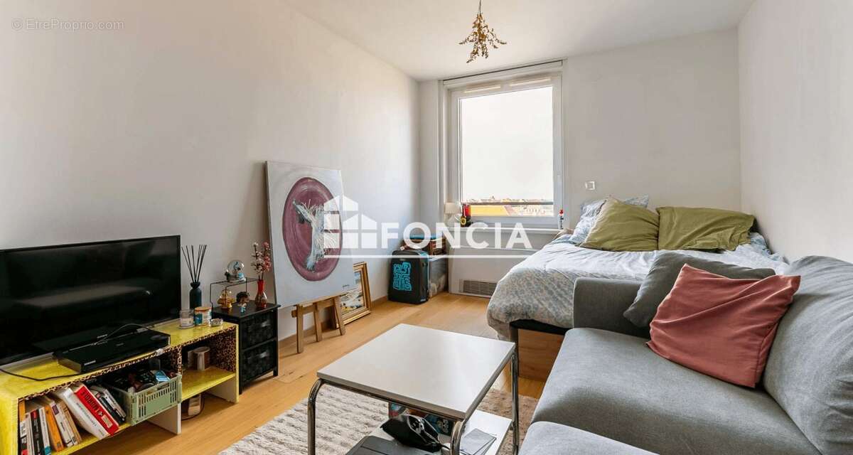 FONCIA STRASBOURG – Studio de 30 m² loué 4 944 €/an HC dans une résidence rénovée en 2019 avec ascenseur et terrasse collective. - photo 2