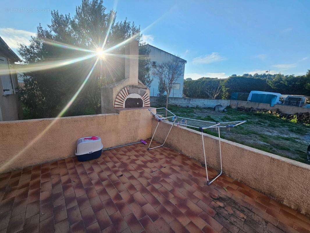 Maison à SAINT-VICTORET