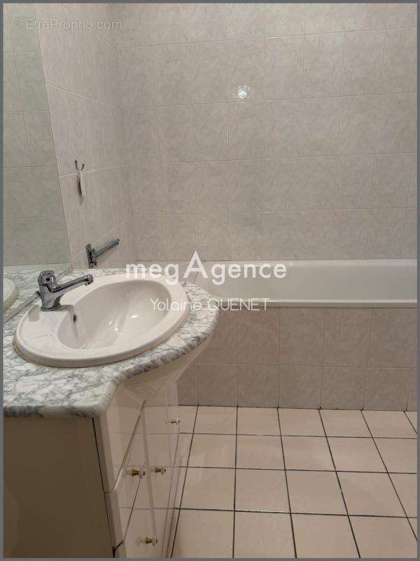 Maison en pierre de 158m2 dont local de 70 «m2 - photo 8