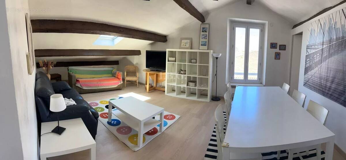 Appartement à MARSEILLE-8E