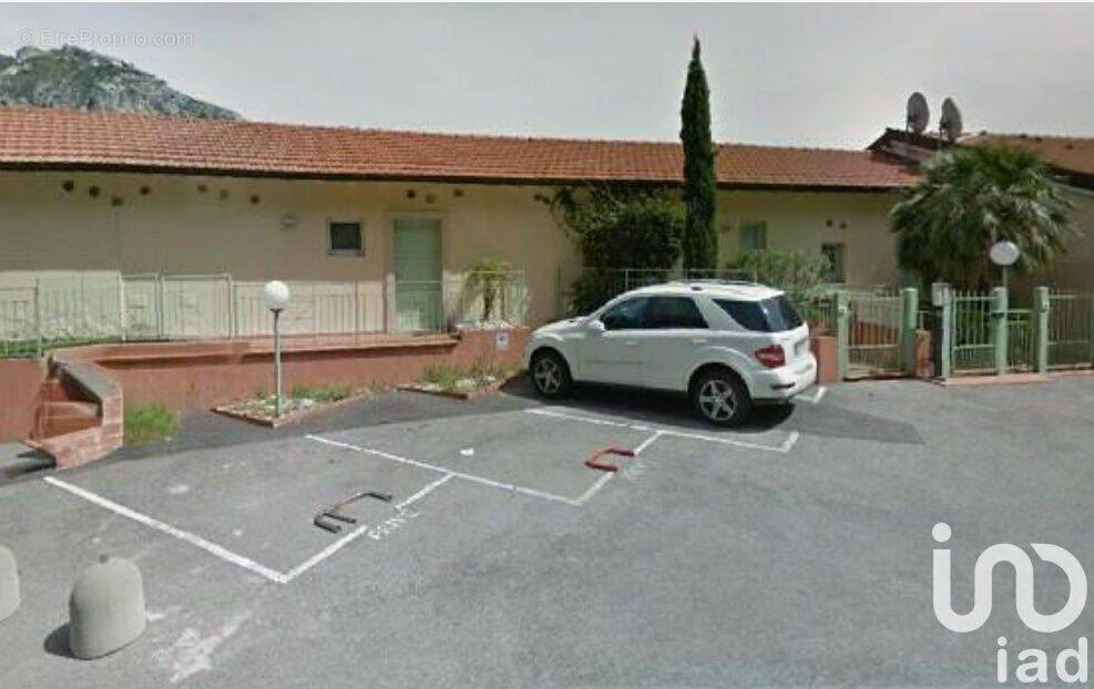 Photo 1 - Parking à EZE