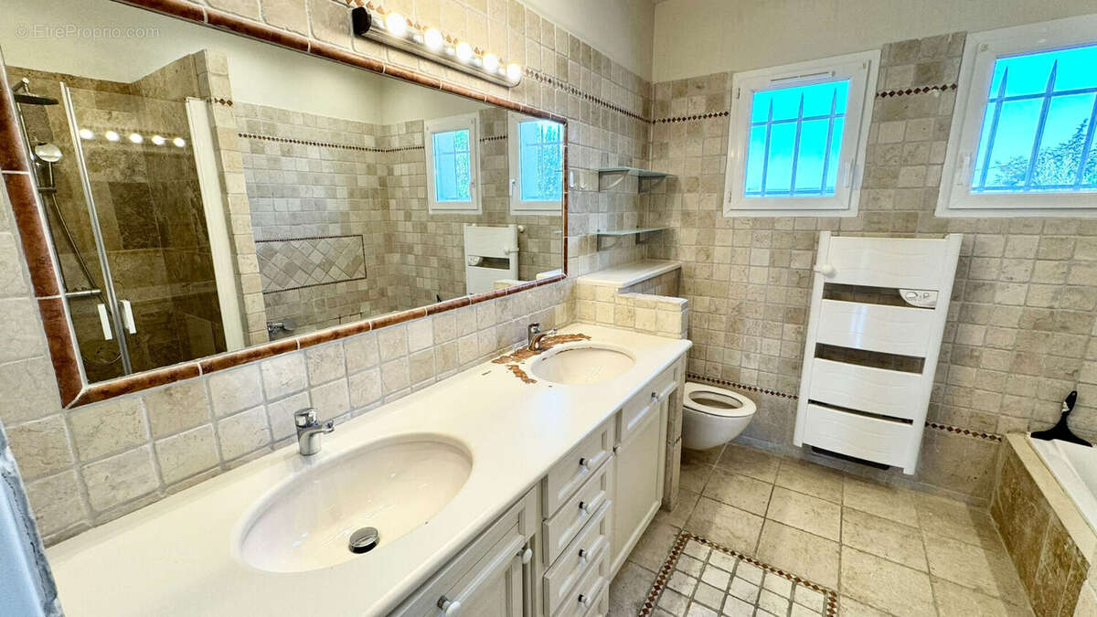 Maison piscine 220m² aix nord - photo 9