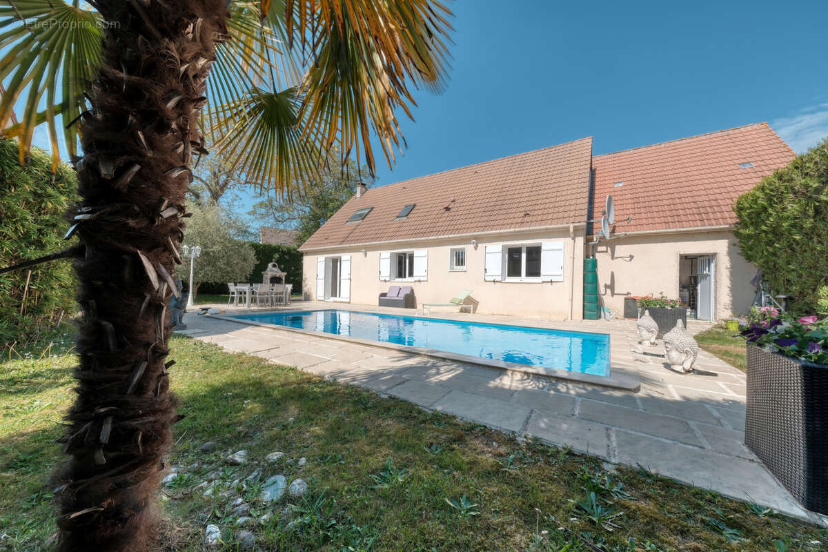 Maison à BONNELLES