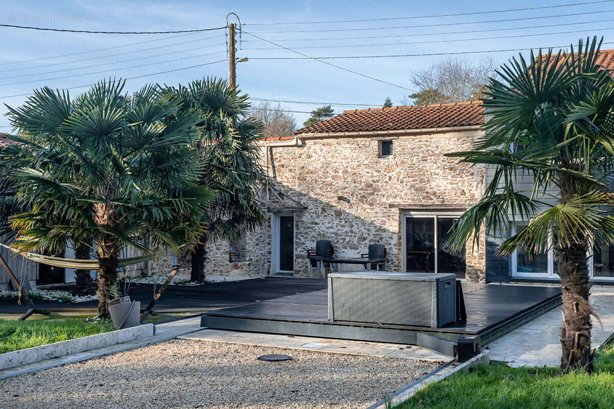 Maison à LE PELLERIN