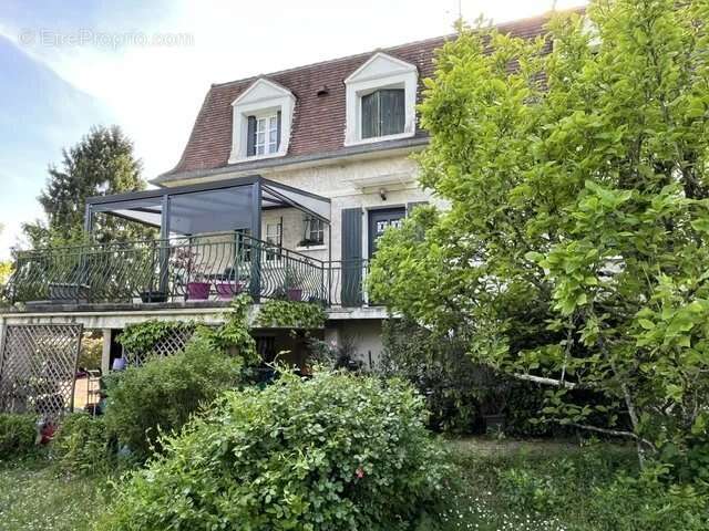 Maison à VARENNES-VAUZELLES