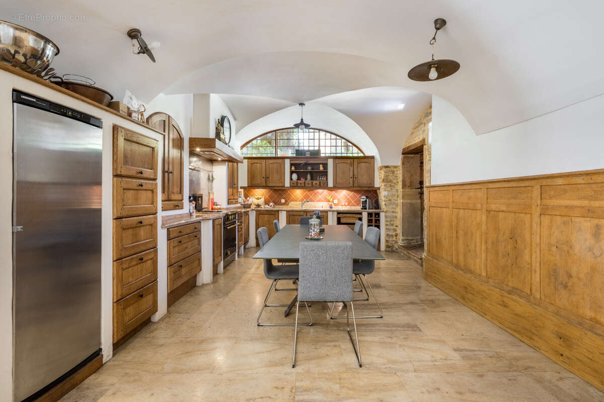 Maison à VILLE-SUR-JARNIOUX