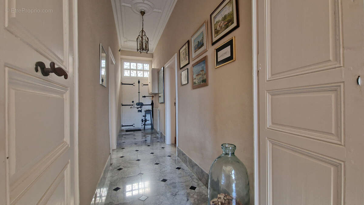 Maison à VILLEBOIS-LAVALETTE