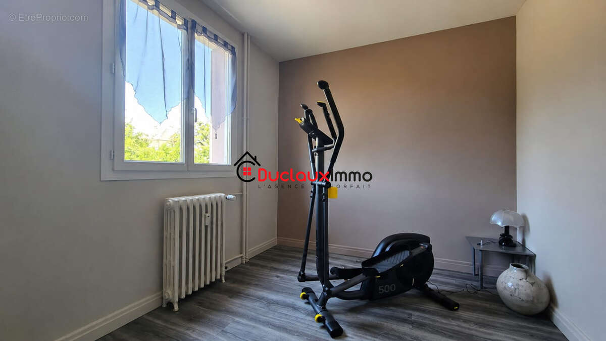 Appartement type 3, garage, cave, chambre de bonne - photo 6