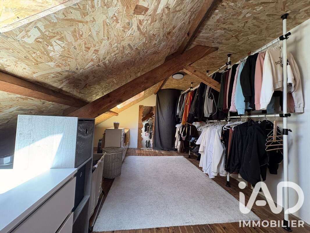 Maison 114 m² à La Chapelle-Des-Marais  - photo 9