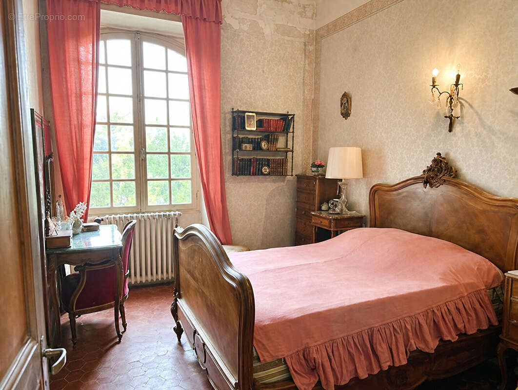 Maison 178 m² à Lamanon  - photo 6