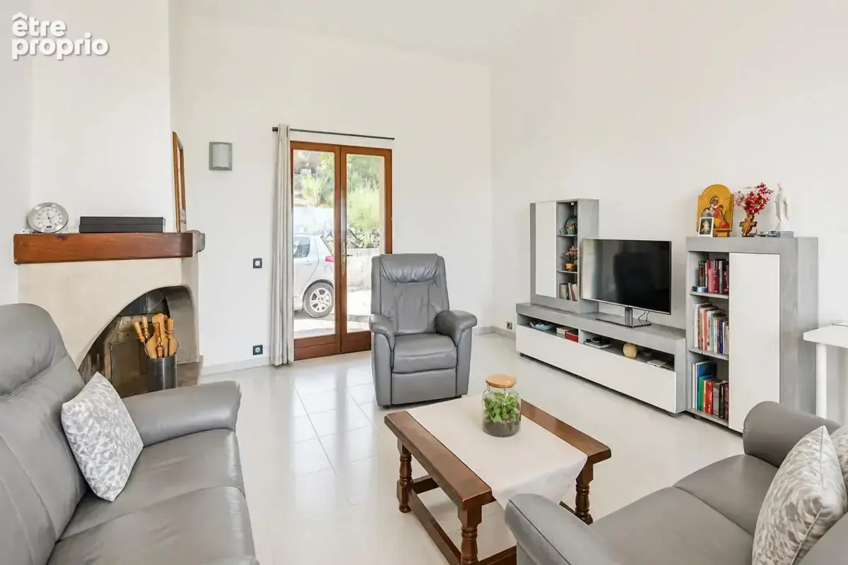 Maison de 5 pièces de 102 m²  + studio de 40m2 à Saint-Saturnin-lès-Apt - photo 4