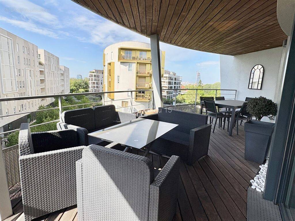 Appartement à ISSY-LES-MOULINEAUX