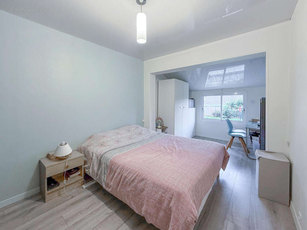 CLOATRE 13 - Maison à BETTON