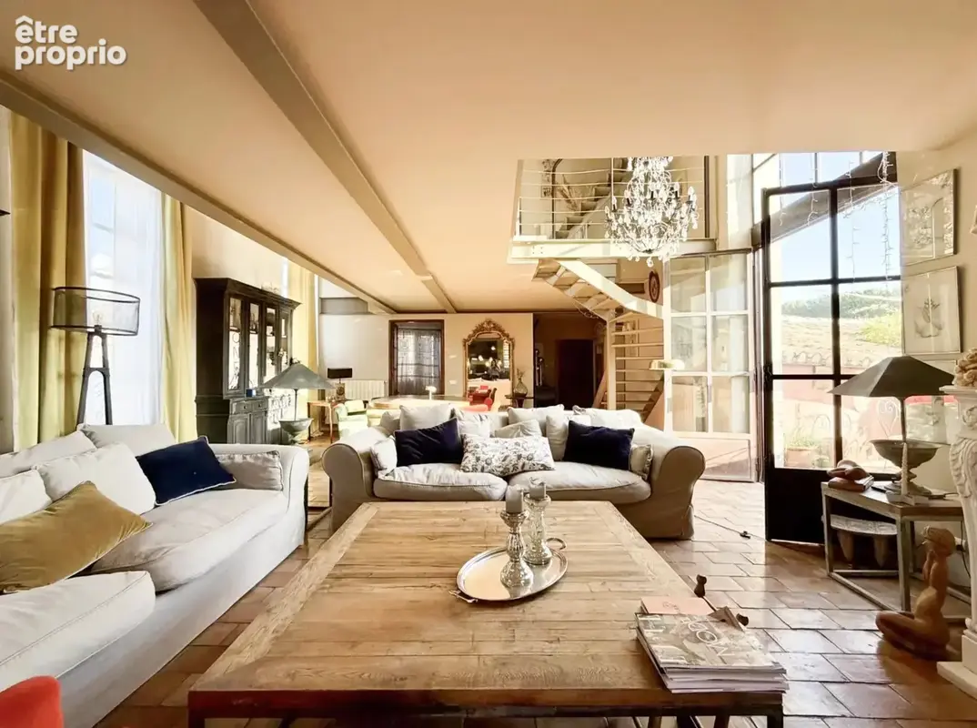Maison bourgeoise du XVIIIe siècle rénovée avec jardin et bassin à Lambesc - photo 3