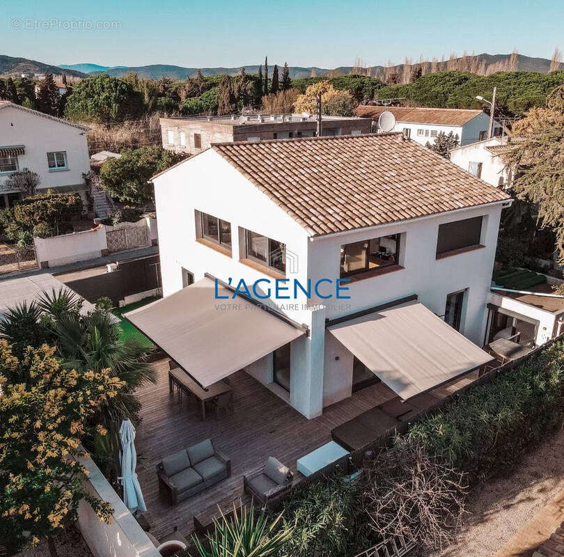 Maison à HYERES