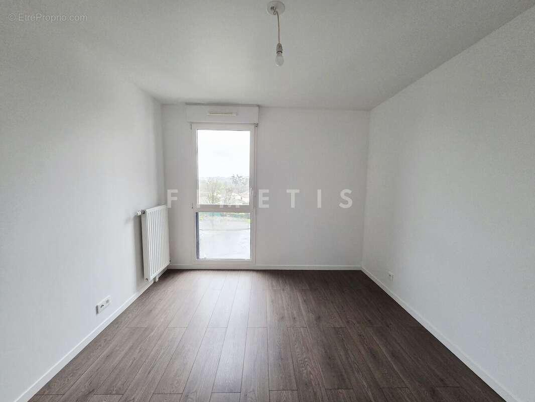 Appartement 64 m² à Noisiel  - photo 8