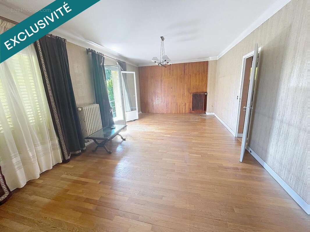Maison 142 m² à Villeneuve-Le-Roi  - photo 4