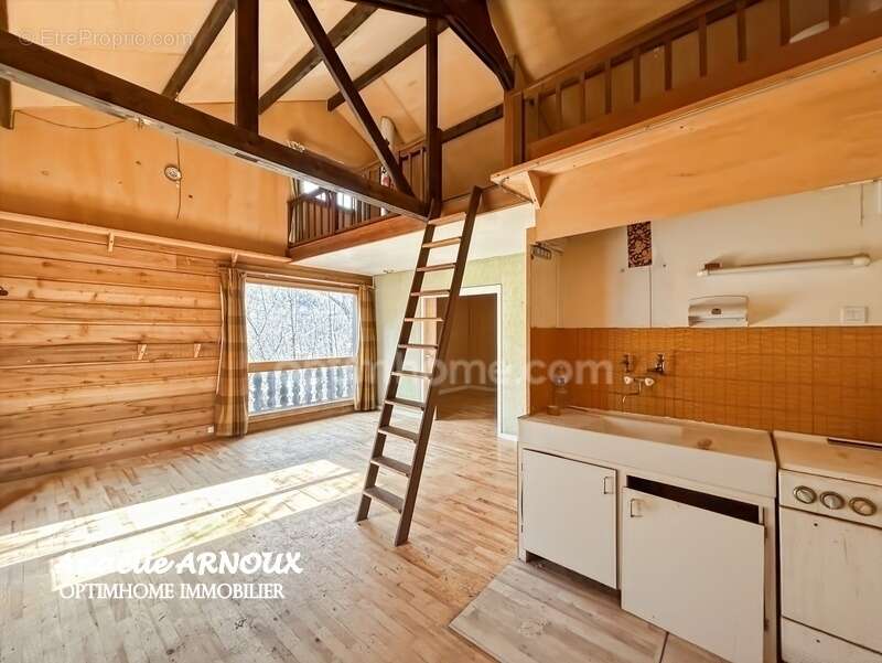 Chalet bois à fort potentiel à rénover au coeur du village d'Orcières - photo 4