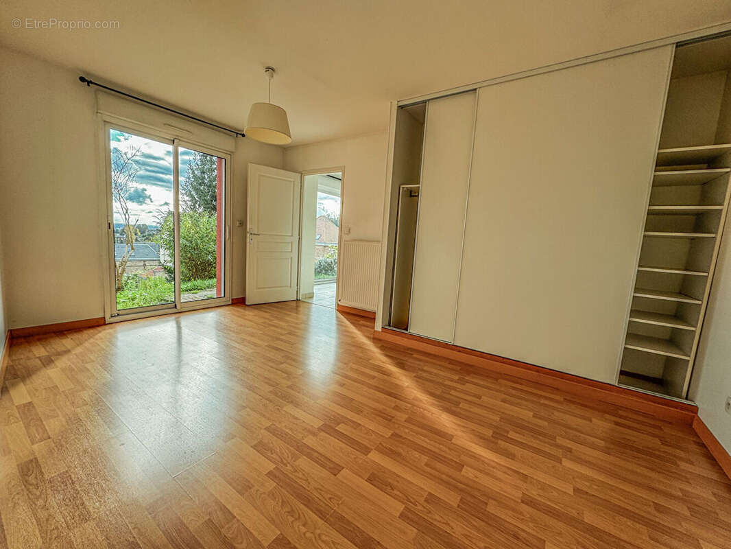 Maison à MONT-SAINT-AIGNAN