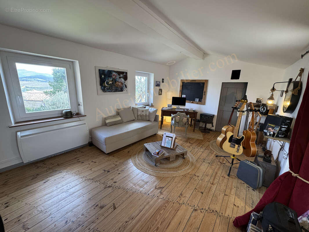 Maison à SAINT-HILAIRE