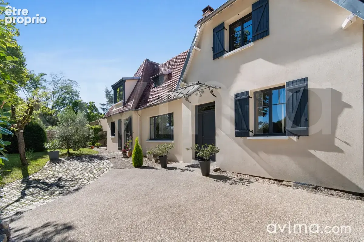 Photo Maison à Saint-Nom-La-Breteche au prix de 1 195 000€