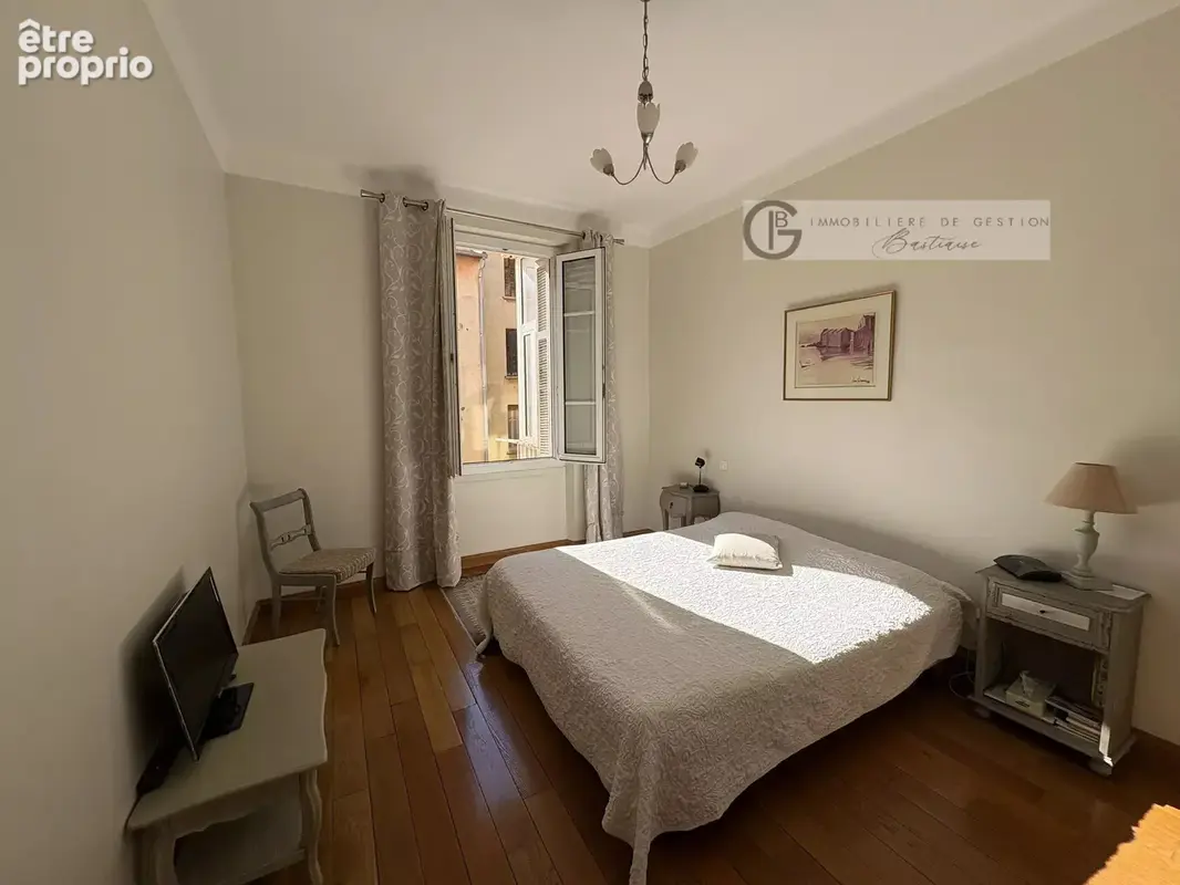 À vendre – Bel appartement T4 de 100 m² à Bastia – Boulevard Graziani - photo 6