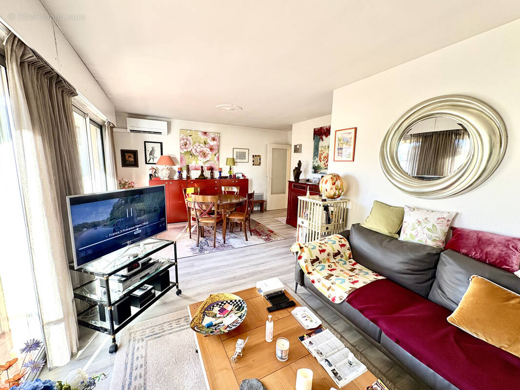 Appartement à SIX-FOURS-LES-PLAGES